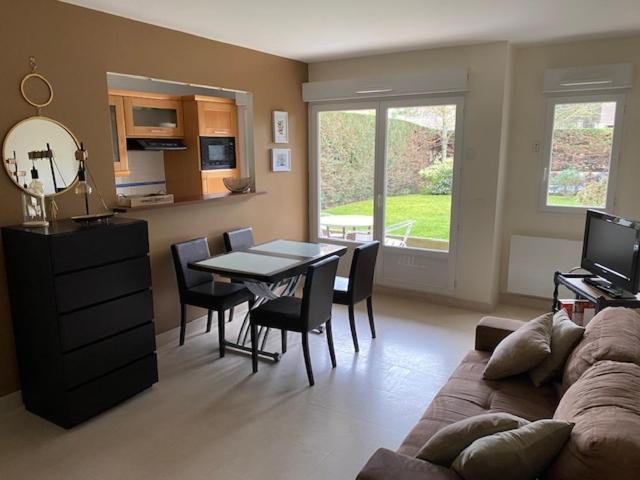 Cosy, Confort, A Deux Pas De La